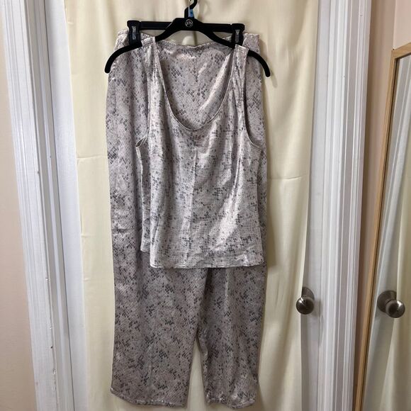 Victorias Secret Gray Snake Print Satin Pajama Set Tank Top & Pants Loungewear L - Picture 1 of 15